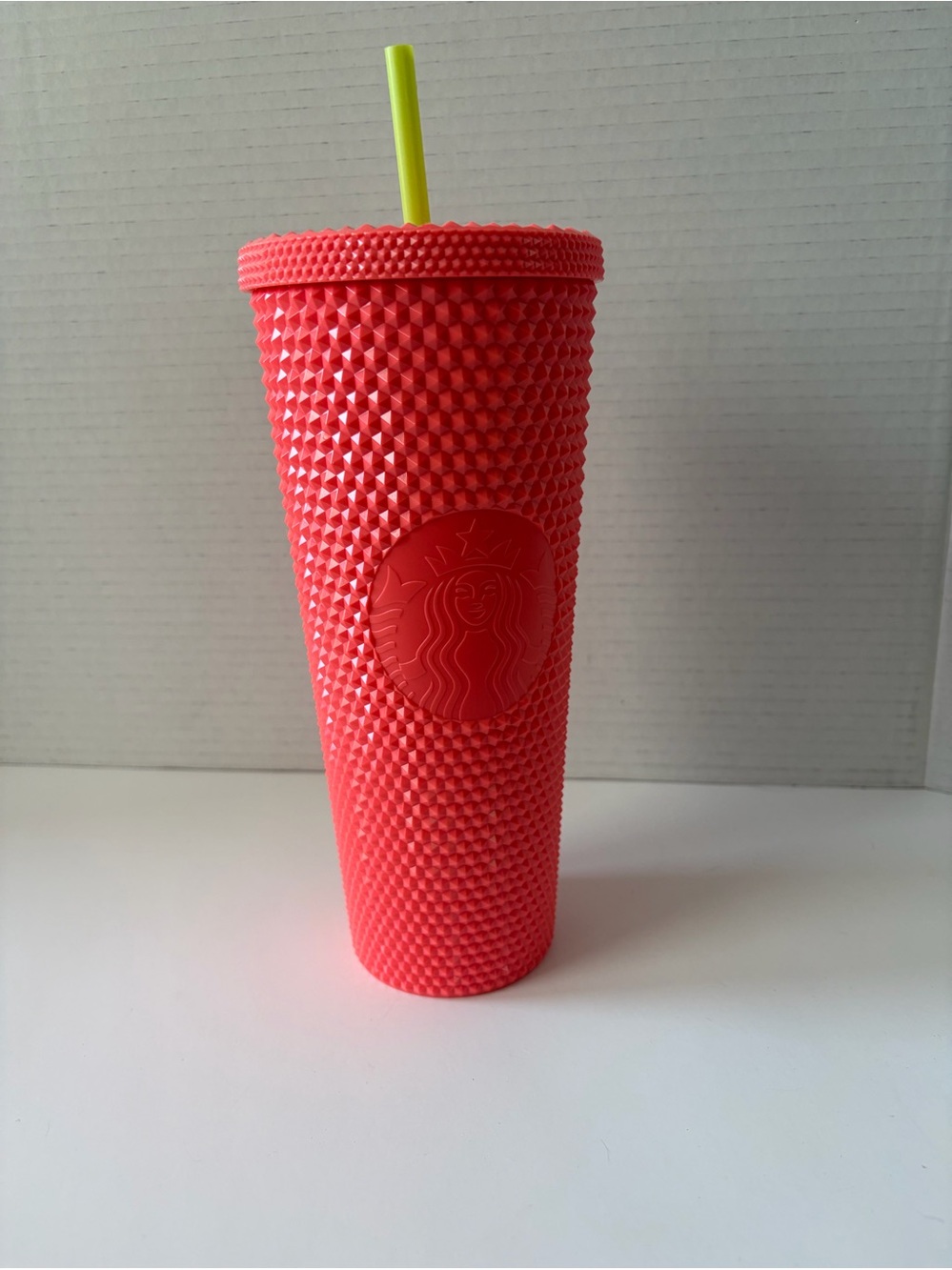 Starbucks‎ Dragonfruit Studded venti tumbler 2022